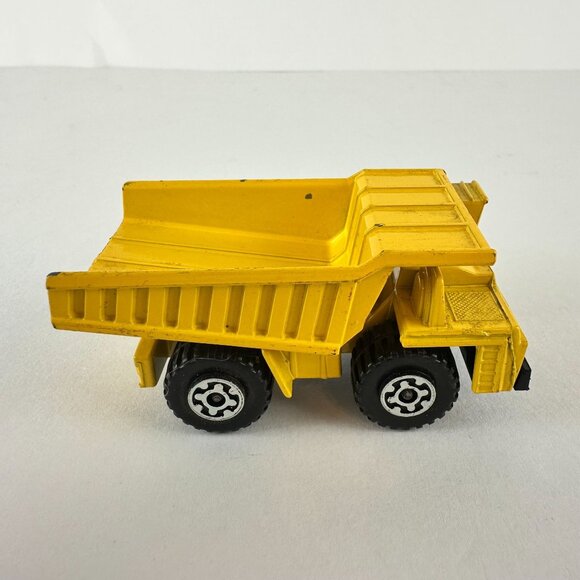 Vintage Matchbox Lesney Superfast Faun Dump Truck 1976 Yellow - Picture 3 of 9